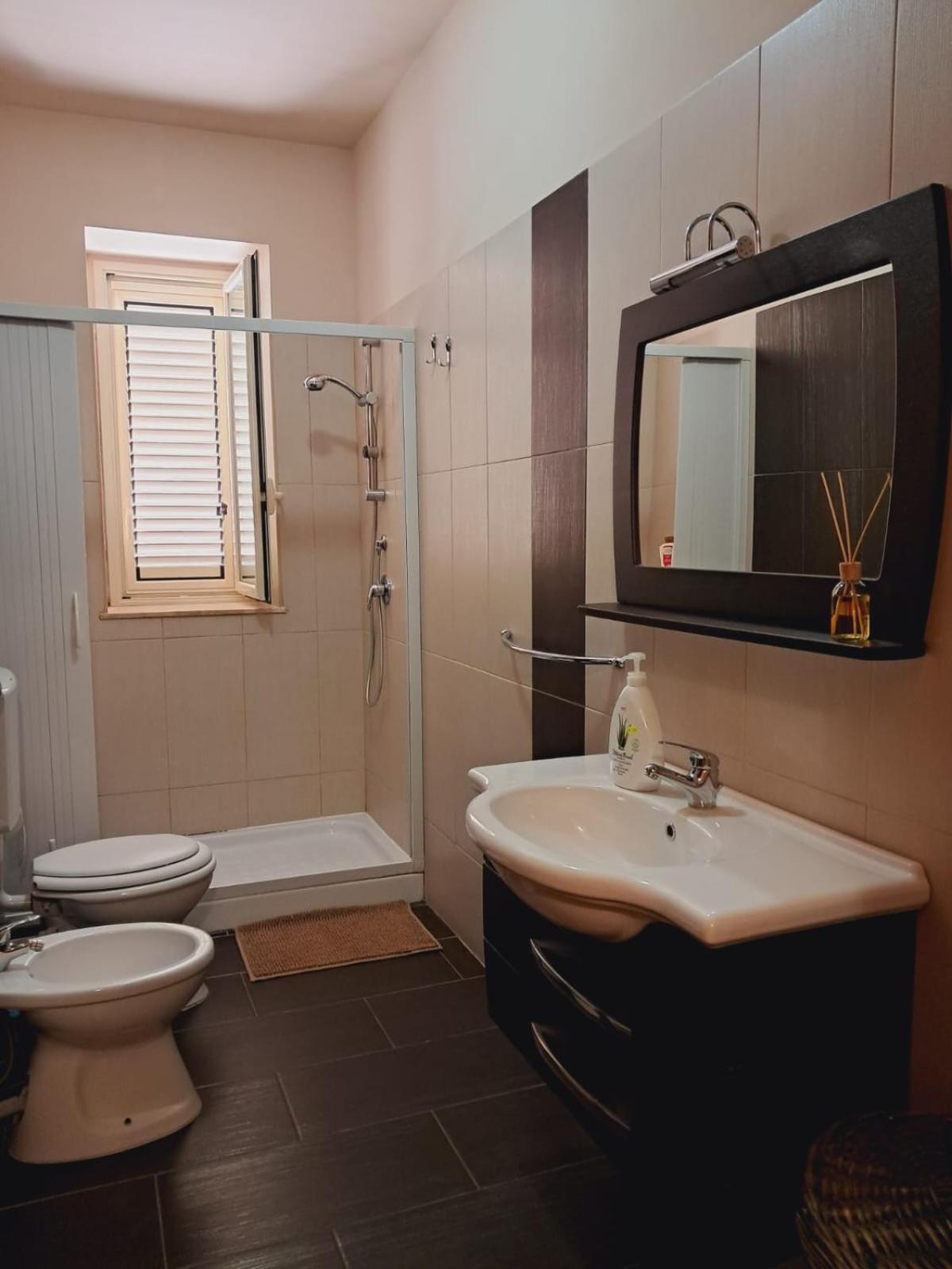 Al Cortile Del Pozzo Apartment Delia Exterior photo