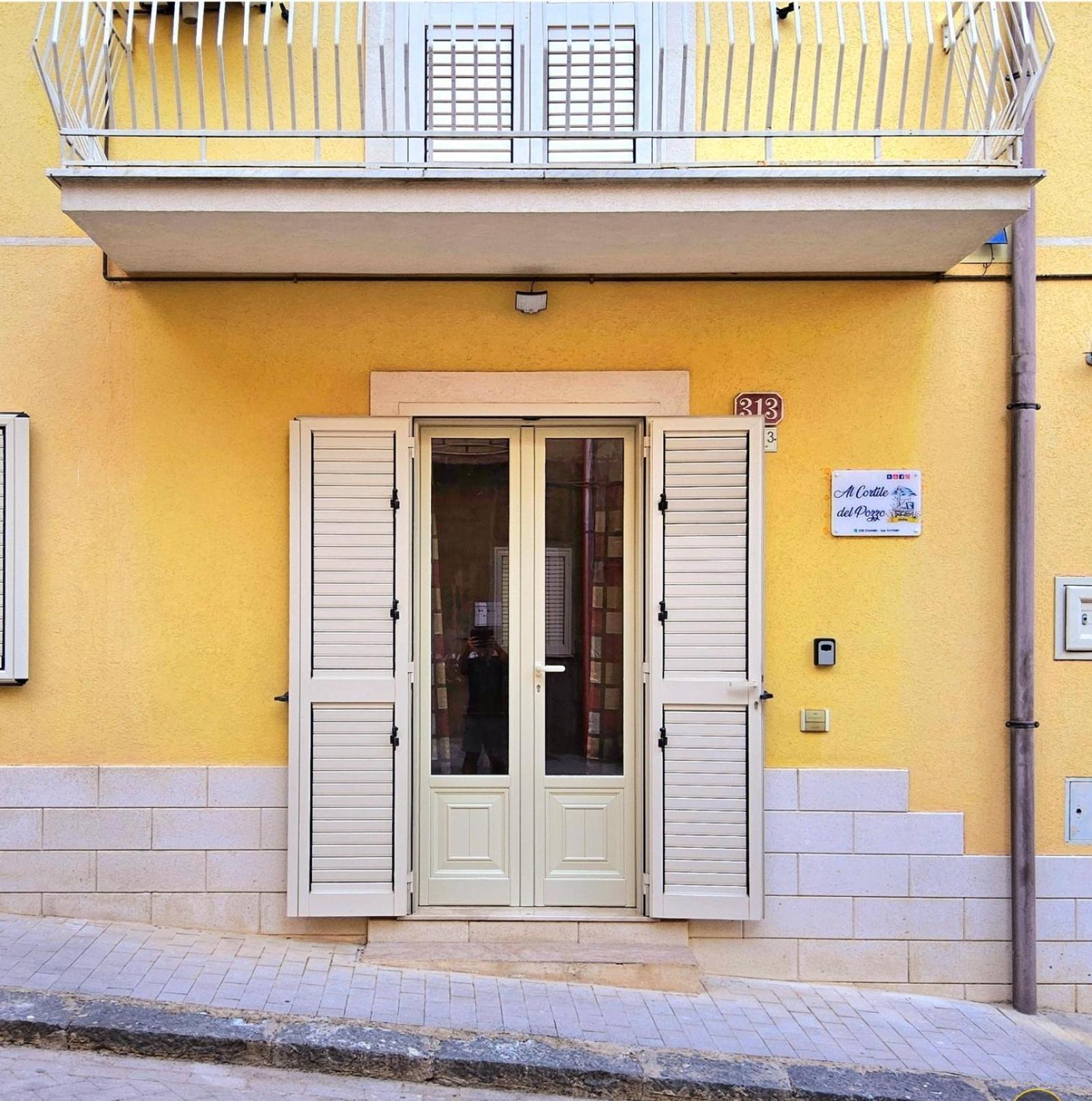 Al Cortile Del Pozzo Apartment Delia Exterior photo